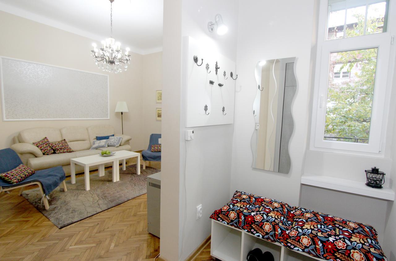City Center Apartment Mika Belgrado Buitenkant foto