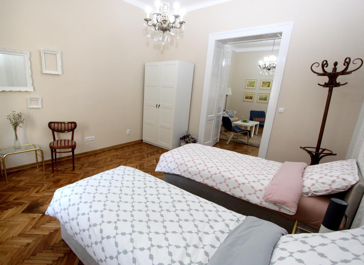 City Center Apartment Mika Belgrado Buitenkant foto