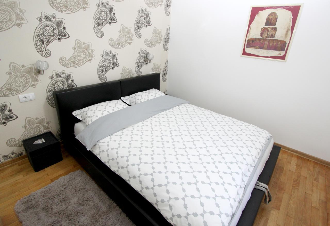 City Center Apartment Mika Belgrado Buitenkant foto